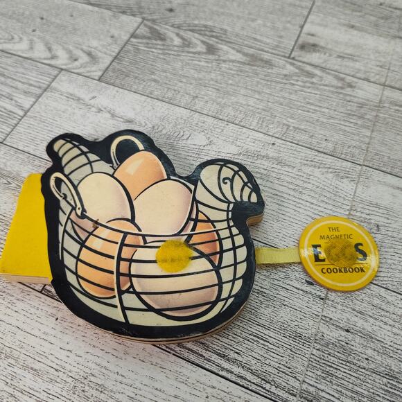 THE MAGNETIC EGGS Cookbook Die Cutout Small Quaint 80s Cookbook MISSING MAGNET - Picture 2 of 9